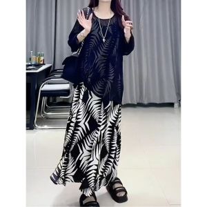 Summer Fashionable Loose Thin Sun Protection Top And Floral Halter Dress Two-Piece Set Womens Clothing Polyester Fiber Long Sleeve round Neck