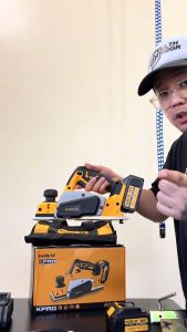 KEELAT KCS001 Handheld Wood Planer Electric Wood Planer Portable 20V Cordless Planer Power Tools