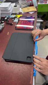 Bao Da Bàn Phím Giả Da Cho iPad Air 11 2024/2025 iPad Pro 11/13 2024/2025 Có Trackpad - Vỏ Chống Sốc Tích Hợp Bàn Phím Cho Nhiều Mẫu iPad