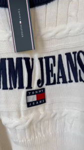 PP130 เสื้อไหมพรมงานทออย่างดี งานปักลาย ขนและคอเสื้อแต่งสีตัดกับตัวเสื้อ ปลายแขนจั๊ม