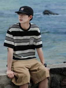 เสื้อยืดแขนสั้นผู้ชาย ทรงหลวม ทรงลำลอง ลายทาง สีดำขาว ทรงหลวม ทรงลำลอง สำหรับนักเรียน ฤดูร้อน ป้องกันแบคทีเรีย