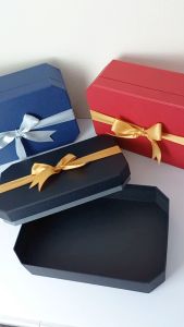 Kotak Kado OCTAGON +FREE PITA 32.9 x 22 x 10 cm