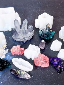 DIY Silicone Ice Crystal Cluster & Mountain Fake Rock Crystal Quartz Stone Column Decorative Item for Home Garden