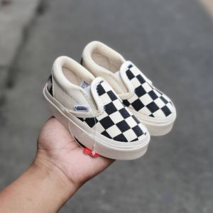kualitas import.sepatu anak vans01 slip-on dinosaurus..sepatu anak vans666 moma12.sepatu slip on anak .sepatu sekolah anak.sepatu anak cowo cewe.sepatu anak laki laki.sepatu anak perempuan