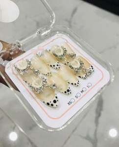 Nails Box Cham Bi Designs cao cấp
