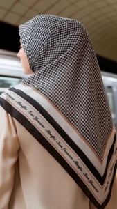 Loretta Black Scarf Mandjha Ivan Gunawan Jilbab Hijab Segi Empat Wanita Muslim Voal Premium 0riginal