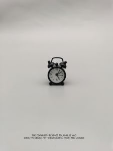 Mini Metal Alarm Clock Cute Running Time Ultra Small Ornament Silent Quartz Movement round Shape Desktop Clock Gift for Her