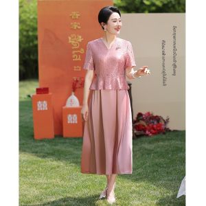 ชุดเจ้าสาวสีม่วง เสื้อผ้าสำหรับคุณย่า ชุดราตรีปักลูกไม้ ชุดกี่เพ้าแขนสั้นสไตล์ย้อนยุค สวมใส่ไปงานแต่งงาน ชุดเจ้าสาวผู้หญิงระดับไฮเอนด์