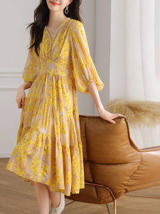 DAIXIANGFEIZI | Floral Chiffon A-line Dress Waist-cinching Style 3-4 Sleeve Medium Length