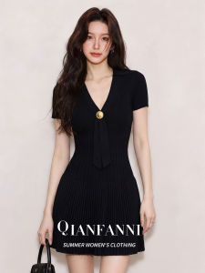 QFN | Đầm Ôm Phù Hợp Dáng Cổ V Nâng Chest Tay Ngắn