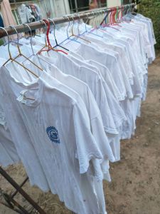 เสื้อยืด เสื้อยืดขาว มือ2 สภาพสวยๆ ซุ่มลายส่ง เลือกไซร์ได้ ในตัวเลือก