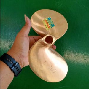 Baling baling Perahu Kapal L300 Daun 2 Kuningan As 1 inchi