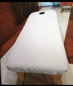 SPA BEDCOVER WITH HOLE WHITE