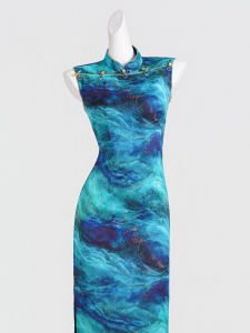 Sleeveless High-End Cheongsam