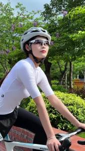 SCVCN | SCVCN Photochromic Cycling Glasses Sunglasses for Man Bicycle Road Glasses for MTB UV400 Goggles Woman Road Bike Hiking Eyewear