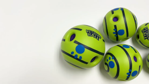 SKISOPGO 8/11/14cm Dog Sounding Toys Durable Pet Sound Ball Wobble Wag Giggle Interactive Pet Toys 狗狗玩具