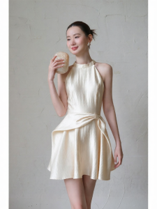 XXNING | French Bow Design Halter Neck Waist-Slimming Fluffy Dress