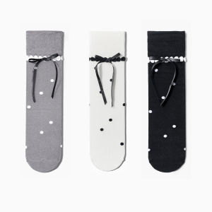 HAPPYLEMON | Miếng đệm gót cao su dày cho nữ mùa hè 2025 Miu Series Cotton Nylon Spandex Sweet Style Mid-Calf Butterfly Knot Socks