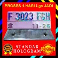 Plat Nomor / Sepeda Motor / Plat Nomor Putih / 2 Lapis Baut Tanam Super Tebal / Anti Penyok / Anti Rusak / Bayak Pilihan Motif Tulisan / Ada Ketokan Logo & 2 Tulisan Korlantas / Bisa Reques Sesuka Hati. 