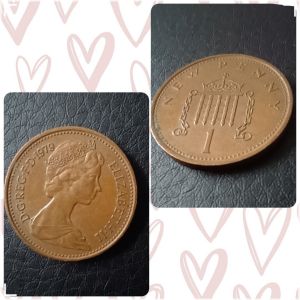 100% Authentic 1979 One New Penny Coin Queen Elizabeth II UK Very Good Condition Great Britain England *Catalogue #0202 *Actual Pictures Taken No Stock Photos *Free Shipping with tracking number