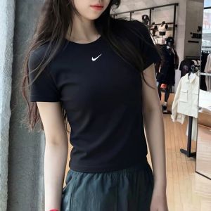Nike | Áo Thun Thể Thao Nữ Trắng Ôm Sát
