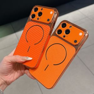 เคสระบบแม่เหล็กหันหลังให้กับ iPhone 17 Pro Max สำหรับ iPhone 13 14 15 16 17 Pro Max ที่เข้ากันได้กับ MagSafe เคสโทรศัพท์ชุบด้วยไฟฟ้าแบบบางเคลือบด้านเมทัลลิคเป็นเงาหรูหรา (สีส้ม)