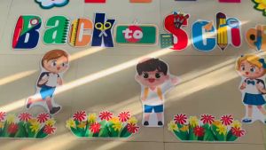 Trang trí bảng Chào mừng năm học mới tiếng anh