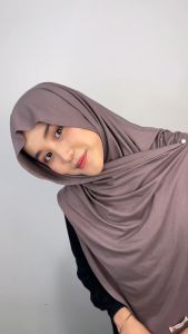 Hanania Hijab Kiandra Pashmina Kaos Oval Syari Rayon Premium | Pashmina Oval Meleyot L Kaos Rayon