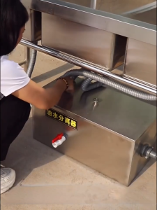 Stainless Steel Oil‑Water Separator for Restaurant Kitchen High‑Efficiency Oil‑Water Separation Tank with Explosion‑Proof Tube Heavy‑Duty Premium Stainless Steel Construction