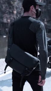 Tas Selempang Pria Crossbody: Kenali Tas Selempang Multifungsi MR1016