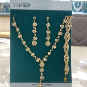 4-Piece Womens Flower Necklace with Earrings and Bracelet Set Wedding Party Accessories