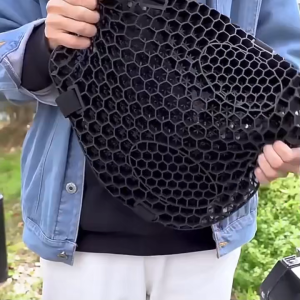 Metcar 3D Honeycomb TPE Motorcycle Seat Cushion Breathable Shock‑Absorbing Anti‑Slip Gel Pad for Long‑Hour Riding