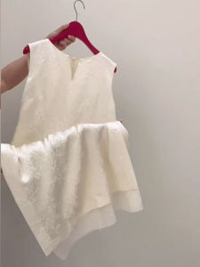 YUFUQING | ชุดเดรสยาวแขนกุดสีขาวสไตล์จีนใหม่สำหรับผู้หญิงในช่วงฤดูร้อนปี 2025 ดีไซน์หรูหรา สวมใส่สบาย ทรงเอ เอวสูง