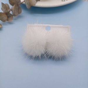 Fall Winter Plush S925 Silver Otter Fur Ball Earrings Personality Girl Fur Fur Hoop Earrings No Piercing Clip-On Earrings