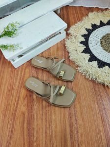 Qyla sandal / sandal flat / sandal non slip