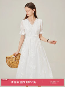 Summer New White Embroidered Dress French Style Tea Break Fairy Skirt Van Slane Womens Fashion Bubble Sleeve V-neck A-line Dress
