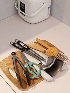 Giá Cài Dao Kéo Nhà Bếp Hút chân KhôngNgăn Đựng Đũa Muỗng Mài Dao Kèm Móc Treo Chất Liệu Nhựa ABS