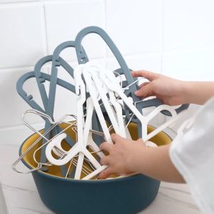 Hanger storage Multi-functional hanger retractable non-punching anti-displacement stretch bathroom balcony retractable