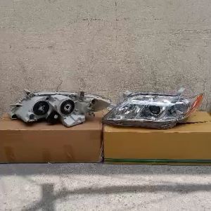 Đèn pha Toyota Camry Mỹ 2006 - 2011 mí vàng