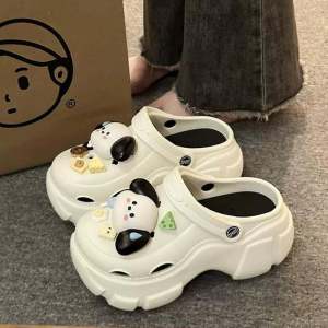 Womens Thick Bottom Sandals Summer Outdoor Wear 2024 New Heightening Anti-Slip Beach Shoes Head Covering Slip-On Slippers