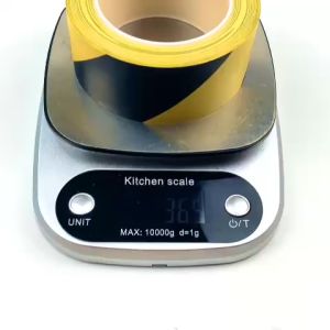 1 Cuộn băng keo dán nền 2 màu vàng đen băng dính dán sàn rộng 4.7cm dài 33 mét - Út Lớn