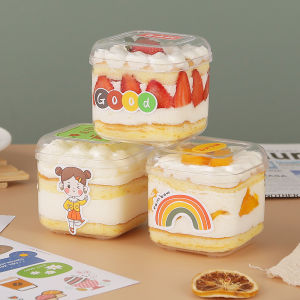 ถ้วยมูสทรงสี่เหลี่ยมที่นิยมในโลกออนไลน์พร้อมฝาปิดถ้วยรำไม้แบบใช้แล้วทิ้งถ้วยใส่โยเกิร์ตพุดดิ้งพันชั้นสำหรับทำเค้กขนมหวานกล่องบรรจุขนมตะวันตก