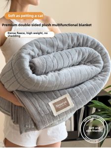Kiss Dear | Soft Plush Blanket for Student Dorm and Sofa