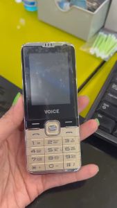 Xác điện thoại Voice không kèm pin. Vẫn hoạt động bình thường