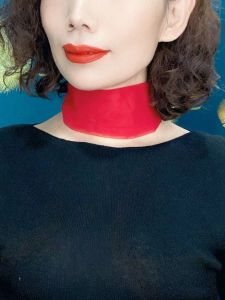 ผ้าพันคอไหมสีพื้นสไตล์เกาหลีสำหรับผู้หญิงในฤดูร้อน ผ้าพันคอแบบมีหัวเข็มขัดประดับเพชร ปกป้องคอ แฟชั่นอเนกประสงค์ ผ้าพันคอแบบลำลอง