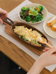 จานอบปลาเซรามิกทนความร้อนหลายสีเลือกได้ทำให้การปรุงอาหารสนุกขึ้น จานอบปลาแบบอบอุ่นแบบเดียว