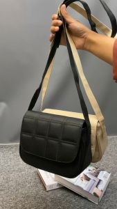 Tas Selempang Wanita Sling Bag Bahan Sintetis Simple Elegan