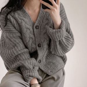 Chic Fall and Winter V-neck Puff Sleeve Hemp Pattern Short Knitting Cardigan Loose and Lazy Style Soft Glutinous Sweater Outwear Women