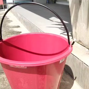 ถังน้ำ ถังน้ำพลาสติก เบอร์ 18 20 ความจุ 18 ลิตร / 20ลิตร ถังปูน มีหูหิ้ว มีหลายสี