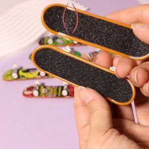 9.5cm Ván Trượt Ngón Tay Mini Có Foam Nhám Giúp Độ Bám Tốt [Đồ Chơi Trẻ Em]
